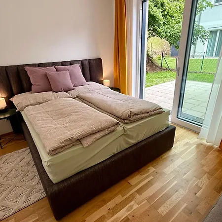 Apartment Gartenwohnung 300m Zum Sonnenterrasse Portschach am Woerthersee